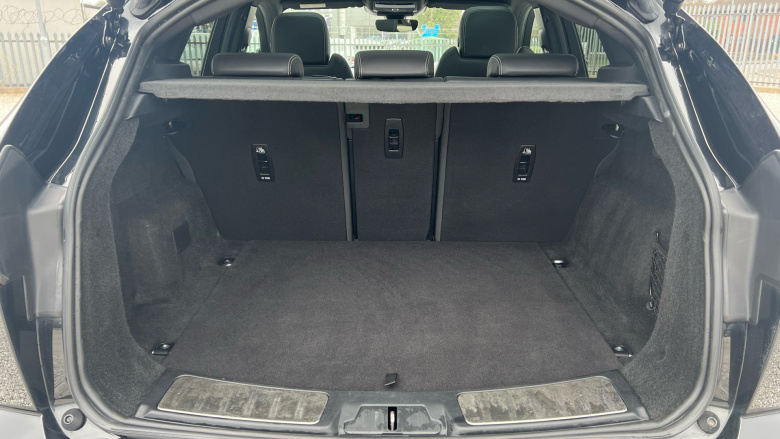 Jaguar E-Pace 2.0 D200 R-Dynamic SE Black 5dr Auto Diesel Estate